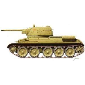    Armourfast 1/72 T34/76 Mod. 1943 Tank Kit (2) Toys & Games