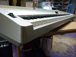 Yamaha Portable DGX  300 Electronic Keyboard NO RESERVE  