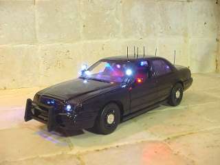 18 Unmarked Police Night Stalker Ut LIGHT/4 SIREN  