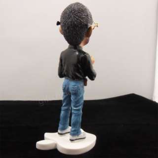 New Steve Jobs Action Figure, statue of Apple founder @AU  