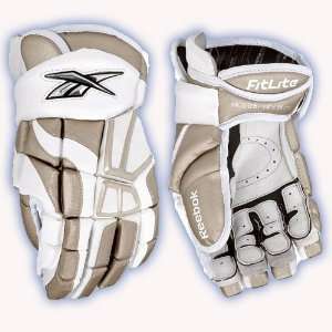  Reebok 6.0.6 Fitlite Junior Hockey Gloves   2009: Sports 