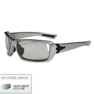 Tifosi Mast Fototec Sunglasses   Gunmetal  Sports 