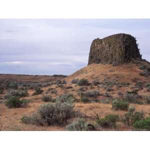 Rock formation named by Clark, Hat Rock State Park, Lewis and Clark 