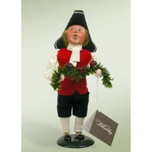  Byers Choice Carolers   Colonial Boy With Apple Garland 