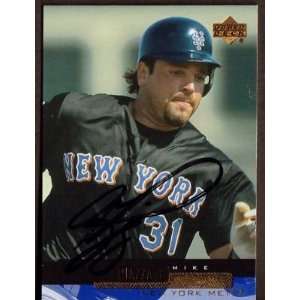   Upper Deck #437 Mike Piazza Mets Signed Auto Jsa: Sports & Outdoors