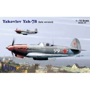   72 Yakovlev Yak7B Late Version Aircraft (Plastic Models) Toys & Games