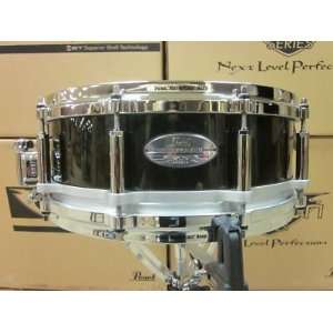  Pearl Free Floating 6 Ply Maple Snare Drum, Piano Black 