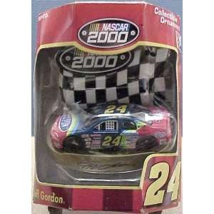    NASCAR Jeff Gordon #24 Collectable Ornament 2000 Toys & Games