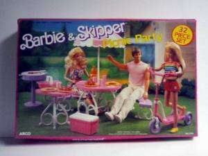 Rare Barbie & Skipper Picnic Party 32 Piece Set (1989)  