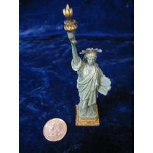  Statue of Liberty, New York LL220