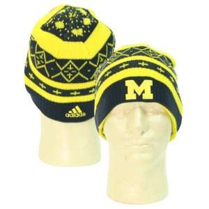  Michigan Wolverines Snowflake Ski Style Winter Knit Hat 