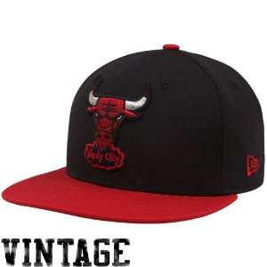   Bulls Black Red Metallic Logo 59FIFTY Fitted Hat: Sports & Outdoors