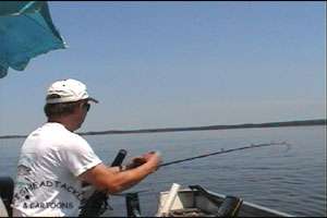 Big Walleye Big Water fishing Mississippi River Advanced Techniques 