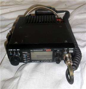 YAESU FT 212RH 2 METER MOBILE FM TRANSCEIVER HAM RADIO WITH SPEAKER 