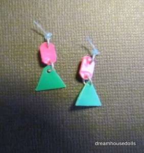 SWIRLY CUE #1822 Pink & Green Dangle Earrings (Vintage)  