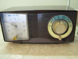 MOTOROLA Vintage CLOCK & TUBE RADIO Mdl C1N (1/2 Works)  