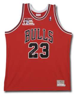 MICHAEL JORDAN Signed Bulls 1991 Championship Jersey UDA LE 23  