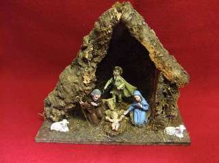   Nativity Creche Made in Italy Wooden Stable Hard Rubber Molded Figures